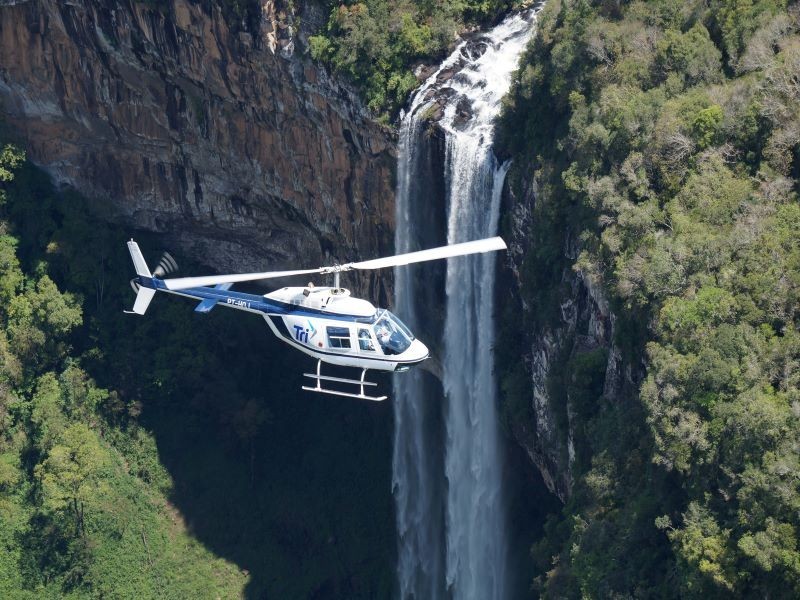 Passeio Helicóptero Cascata do Caracol